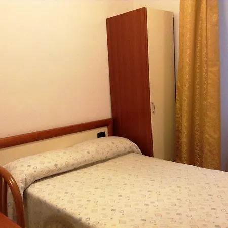 Ricci Hotel 2*